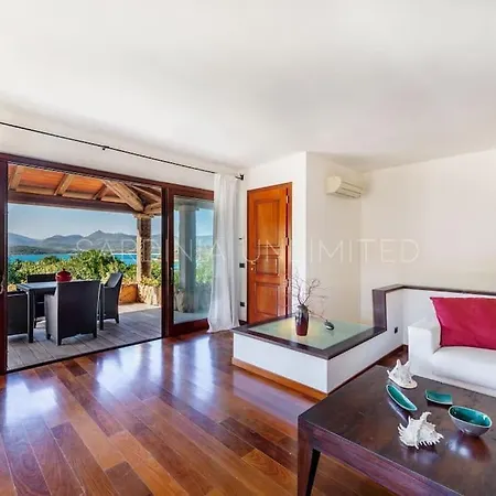 Villa Brandinchi Isola Rossa (Sassari)